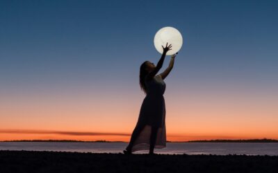 7 Symptoms You Might Feel During the New Moon