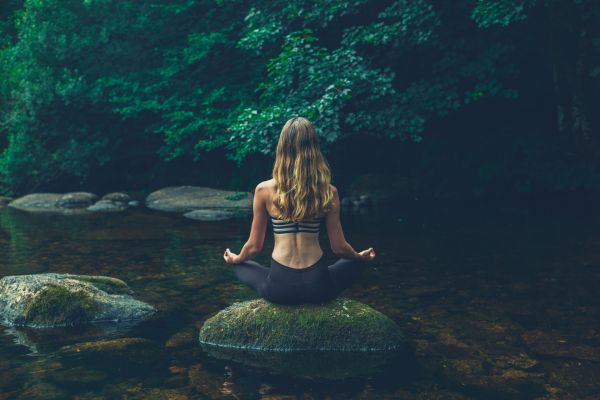 Morning vs Evening Meditation: Which is Best for Spiritual Awakening?